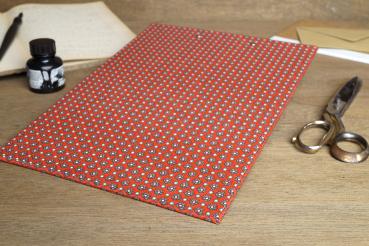 Unique DIN A4 clipboard with stable mechanism for documents